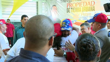 Venezuela: Maduro promet la victoire aux législatives
