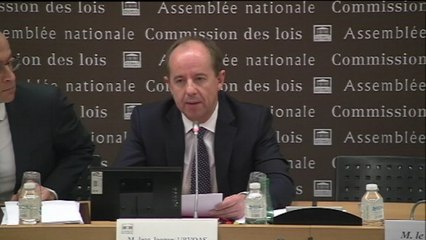 Contrôle de l’état d’urgence : le président de la commission des lois veut des pouvoirs d’enquête