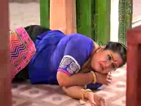 Saath Nibhaana Saathiya 2nd December 2015 Gora Ko Meera Ne Jaan Buch Kar Giraya Niche