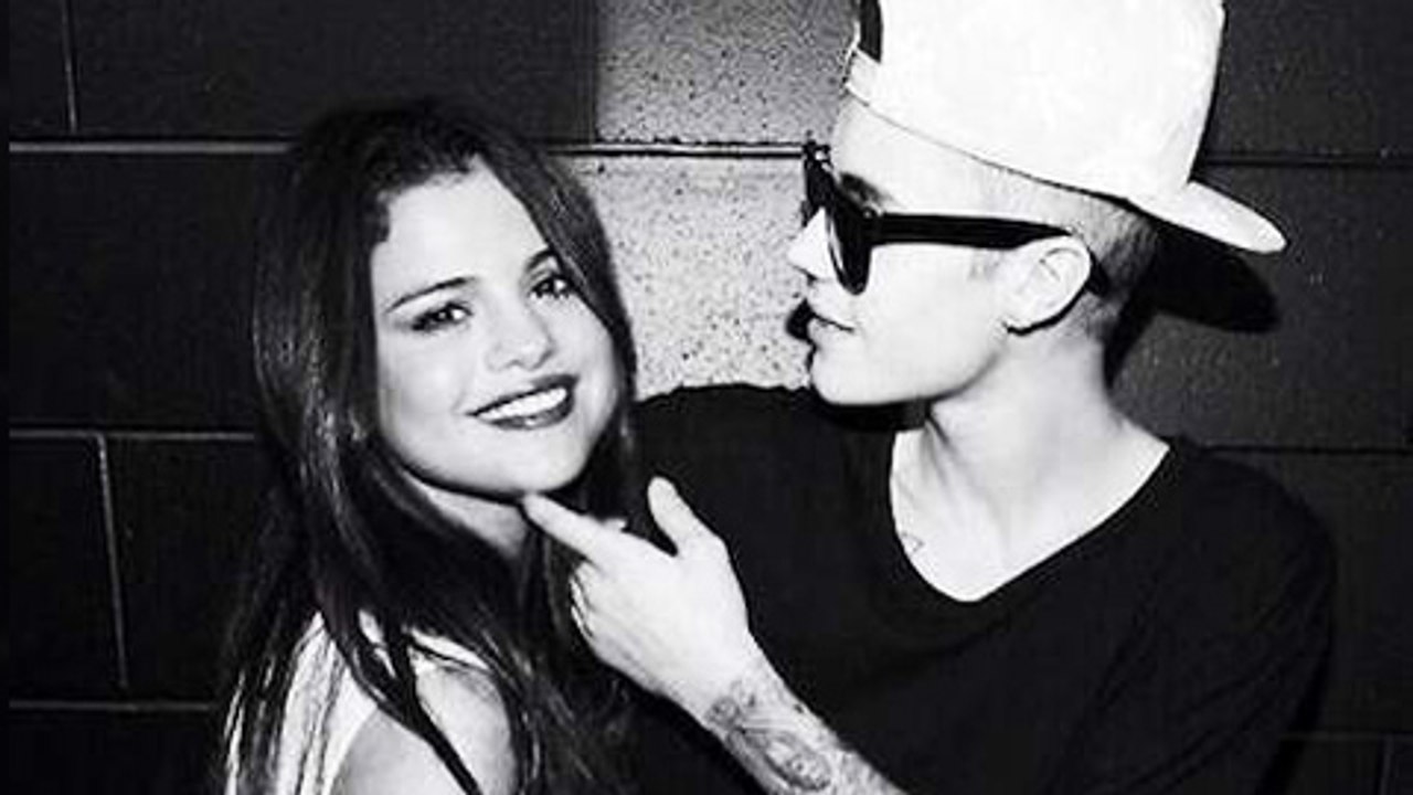 Justin Bieber MISSES Selena Gomez | Posts Throwback Pic