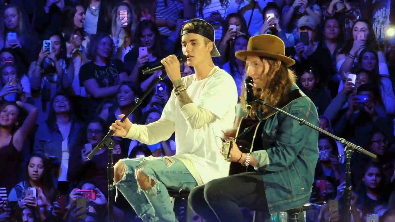 Justin Bieber & Dan Kanter - What Do You Mean Acoustic (An Evening with JB Chicago)