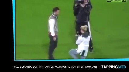 Sa petite amie le demande en mariage lors d'un match de foot, il s'enfuit en courant sans répondre ! (vidéo)