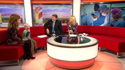 فيديو .. طفل يحرج والدته في برنامج تلفزي على الهواء مباشرة