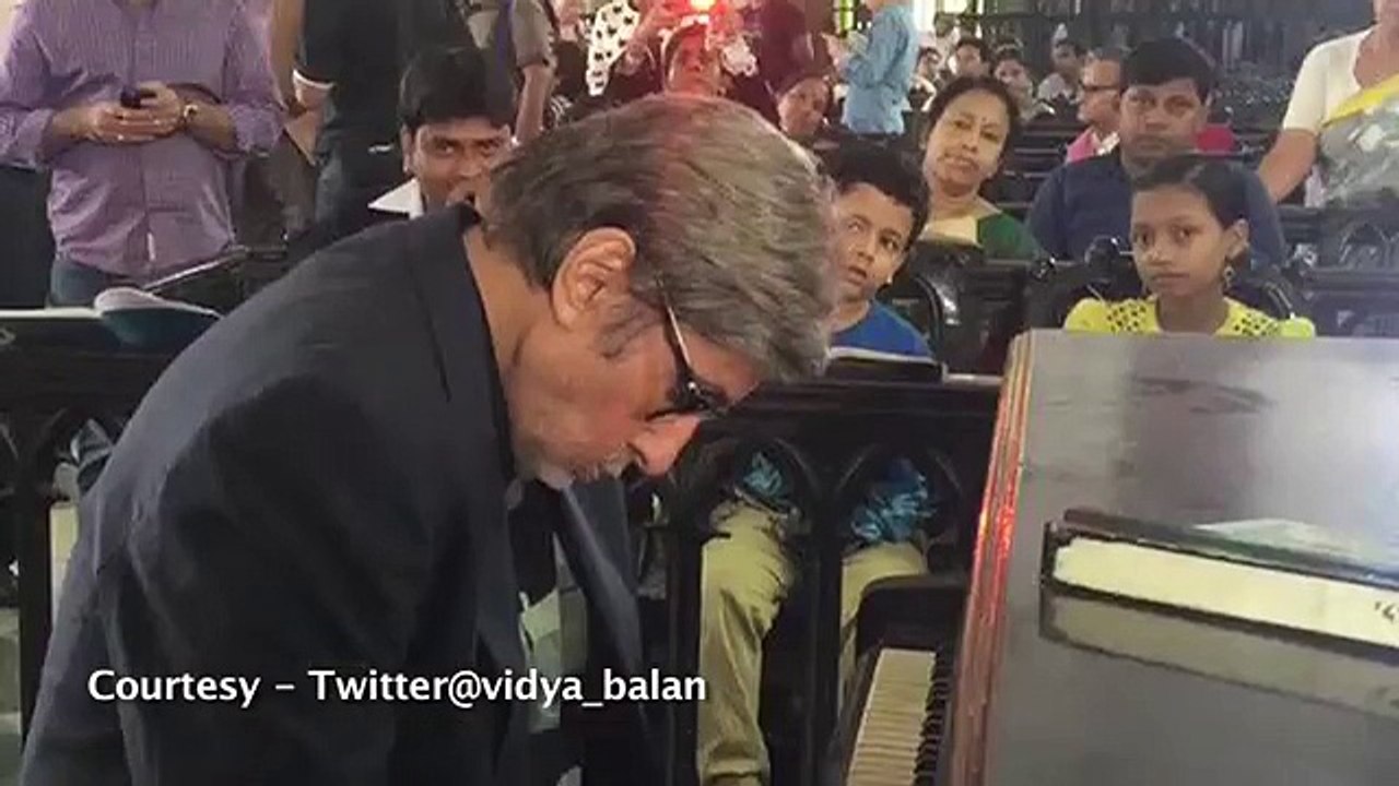 Watch_ Amitabh Bachchan Plays Piano