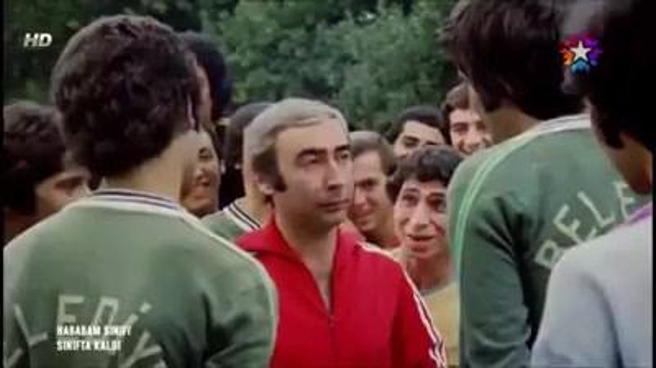 Şener Şen Ve Hababam Sınıfı Kiremit kırma Sahnesi