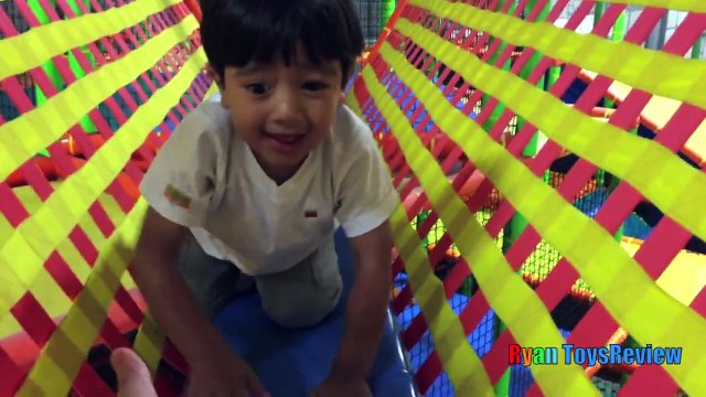 Indoor Playground Family Fun Play Area for kids Giant inflatable Slides Children Play Center