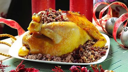 Así se prepara un pollo relleno, ideal para esta navidad !