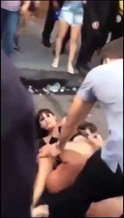Girl Leg Locks Her Man To Stop Fight