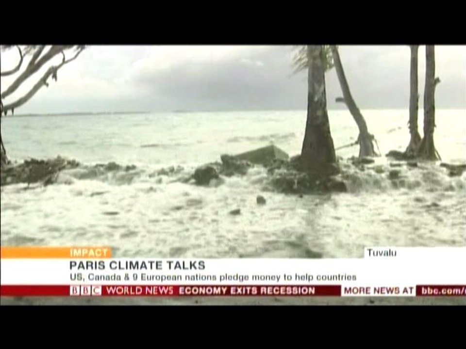 BBC。島嶼国は海面が上昇すると水没することになります。パリの国連気候変動枠組み条約締約国会議（COP21）では、産業革命当時の気温より2.0℃以上にならないように抑えるという案よりも、もっと厳しくすべきだという指摘があります。