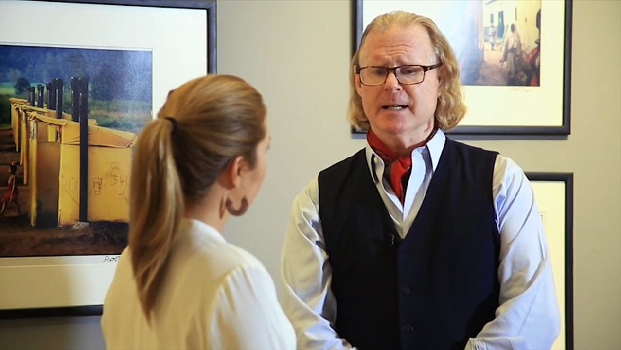 Interviews From Havana - Peter Turnley at Cuban Fine Arts Museum