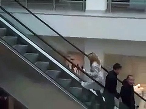 Como as loiras sobem escadas rolantes