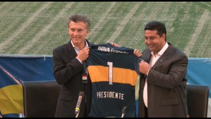 Macri recibe un homenaje de Boca Juniors, el club de sus amores