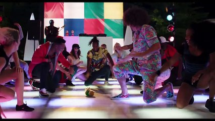 Alvin and the Chipmunks 4 The Road Chip VIRAL VIDEO - Squeaky Wiggle Dance