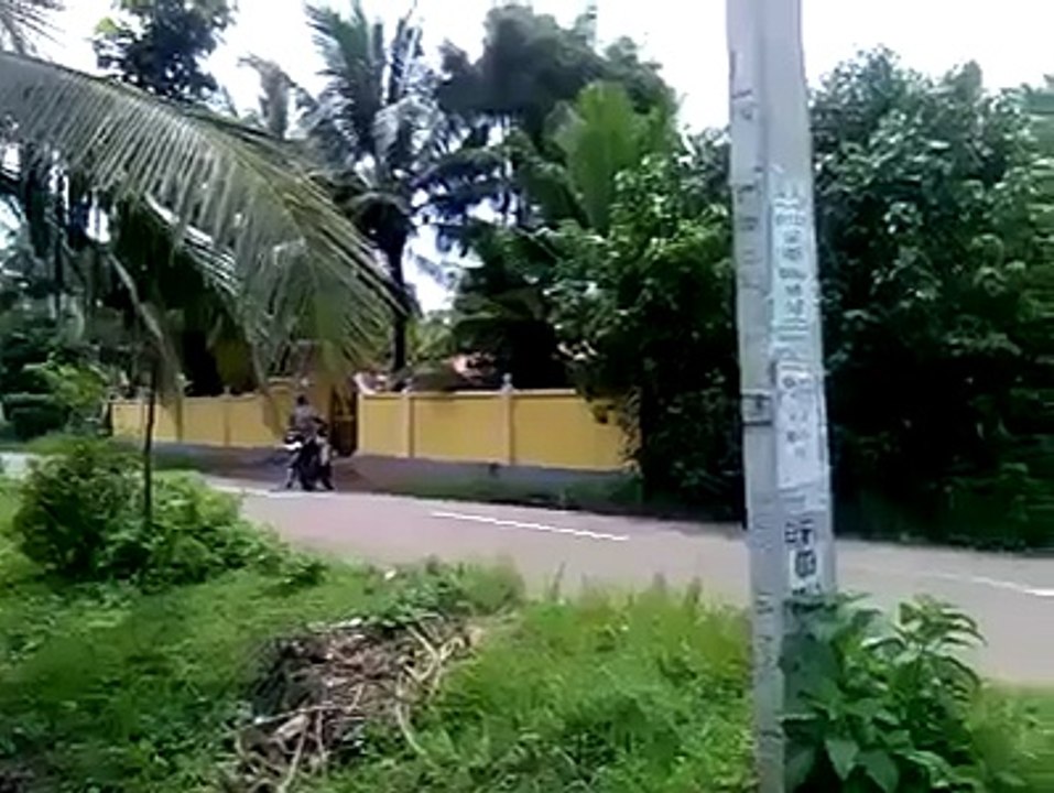 Funny Accident Happens While Trying to Bike Stunt.