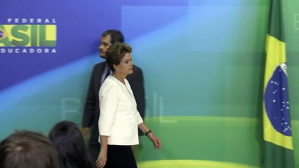 Dilma diz que recebeu com indignação decisão de Cunha