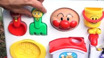 子供と遊ぶ アンパンマンの電動シャボン玉マシーン　Soap bubble machine