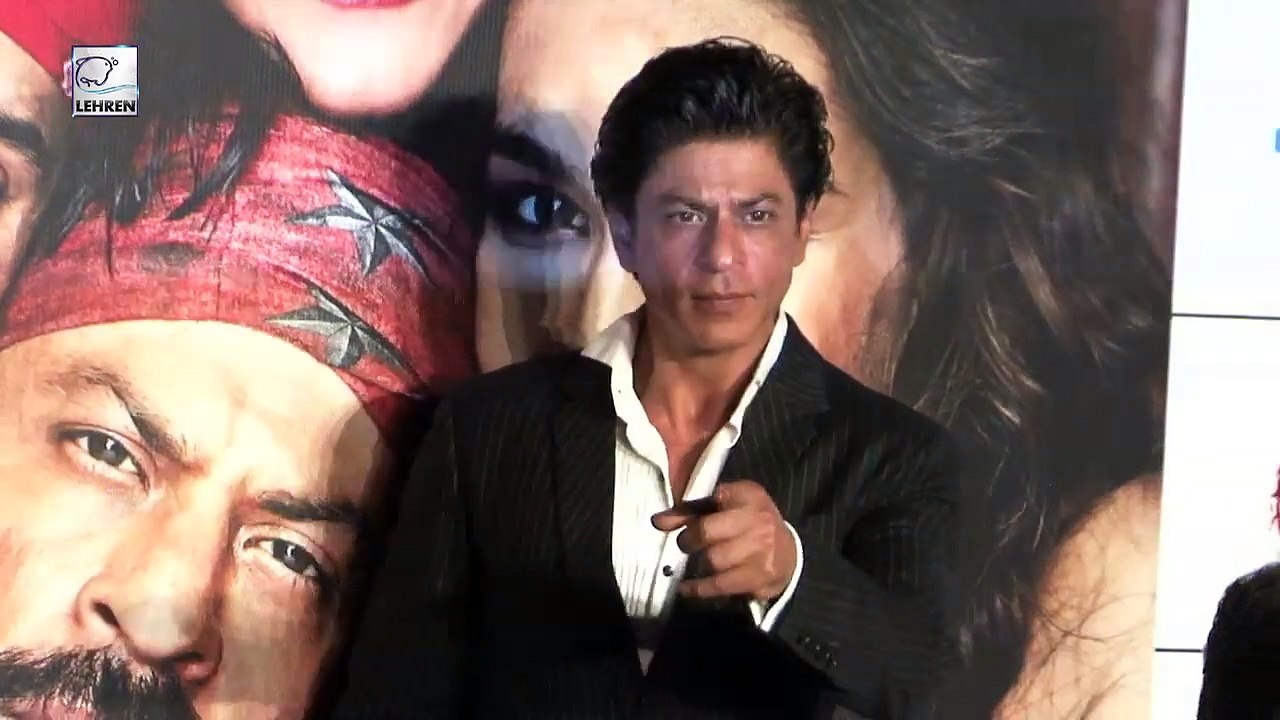 Shahrukh Khan KISSES Shoaib Akhtar