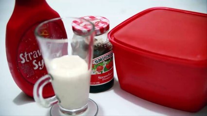 How to Make a Sugar Free Strawberry Milkshake