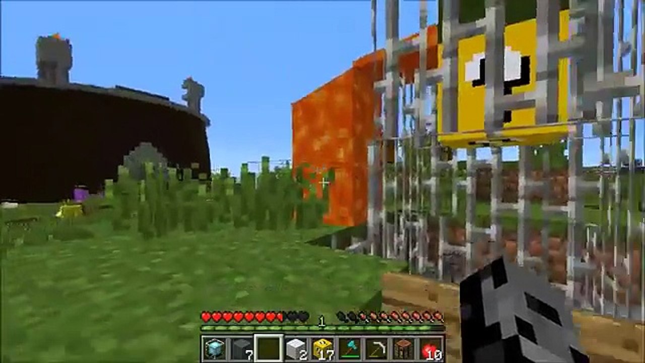 Minecraft_ ELF HUNTER CHALLENGE GAMES - Lucky Block Mod - Modded Mini-Game