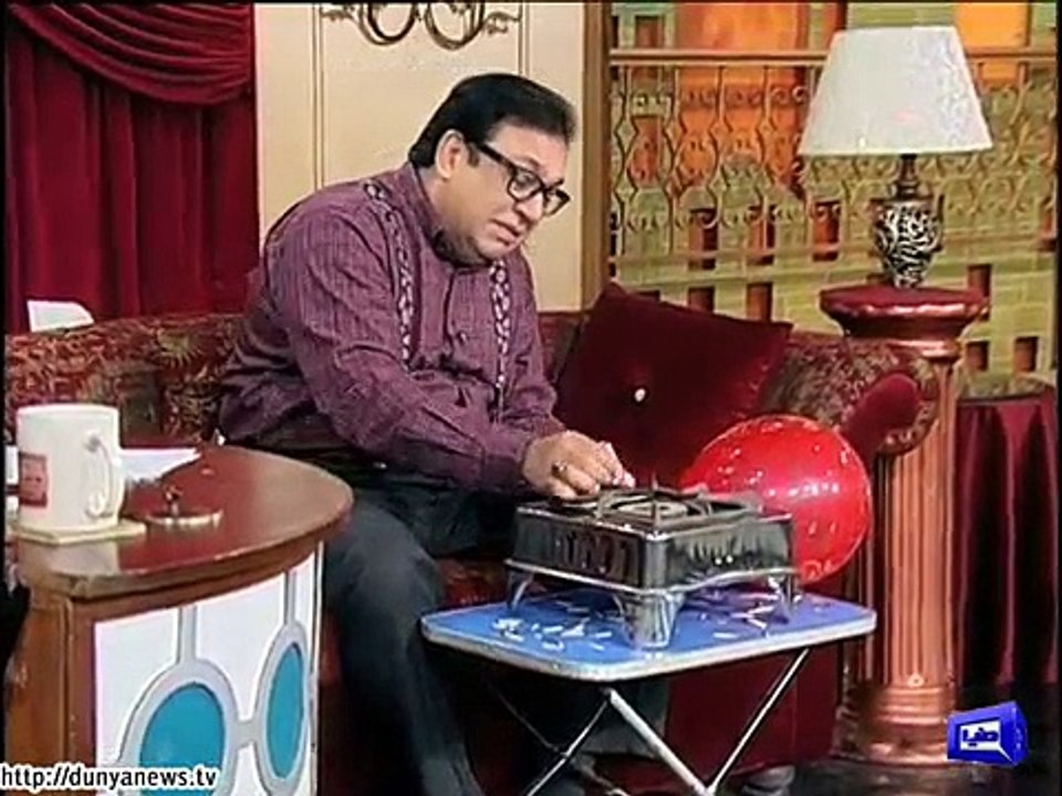 Dunya News- Meera become Imran. How- Watch this hilarious video.