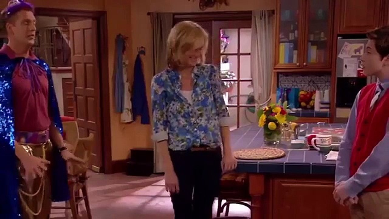 Dog With A Blog 1x8 - The Bone Identity