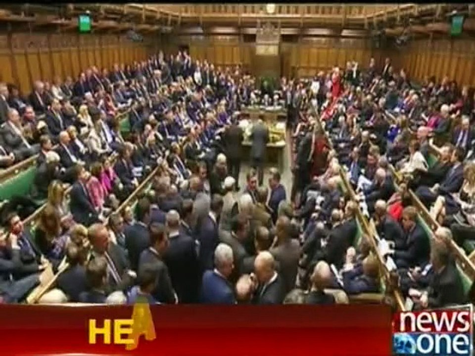 British parliament votes to bomb Islamic State in Syria