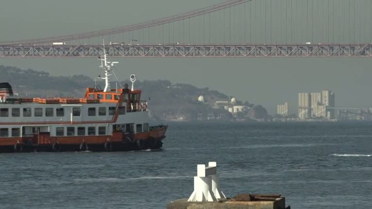 Safe at sea with satellites