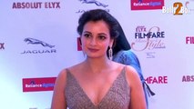 Hot Dia Mirza looks Beautiful & Gorgeous at Filmfare Glamour and Style Awards 2015
