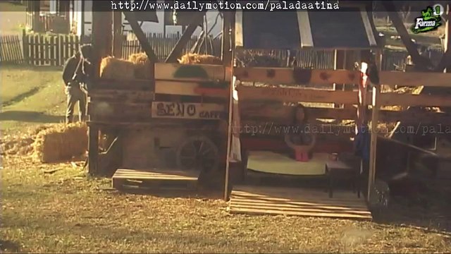 Farma 6 Farmeri prisluskivaju Staniju dok prica u kameru