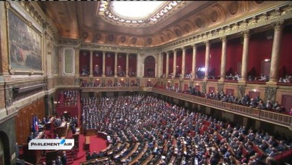 État d'urgence et déchéance de la nationalité : comment le gouvernement veut réviser la Constitution
