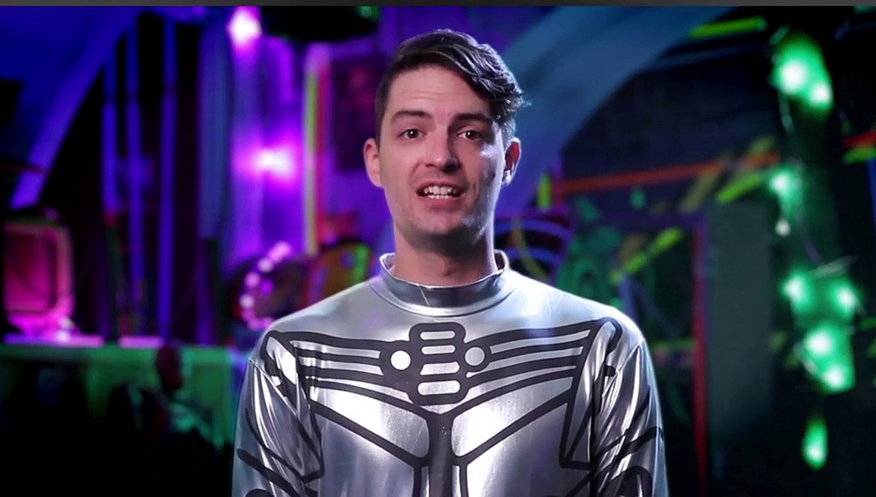 The 5 Most Batshit Fake Videogames in Movies and TV - Popular Videos