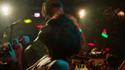 A PEINE J'OUVRE LES YEUX - Bande-annonce VO