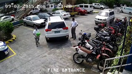 Un boulet détruit trois voitures et deux motos en voulant se