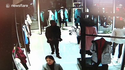 Alleged thief sneaks fur coat into his trousers