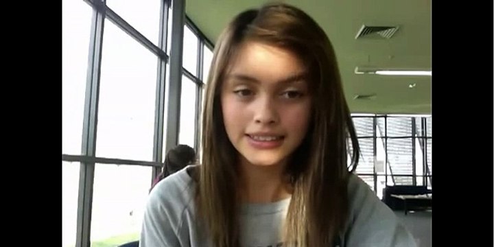 GIRL WITH A FUNNY TALENT SARAH ELLEN EYEBROW DANCE