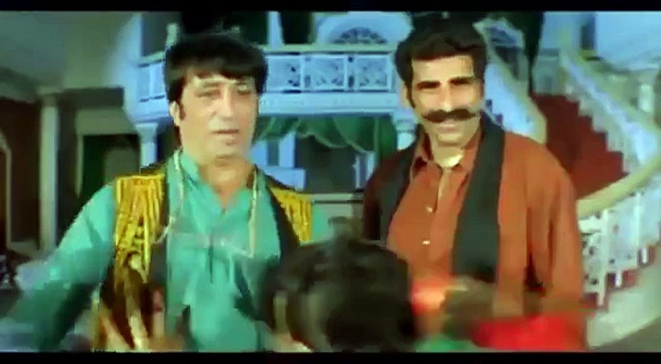 Shakti Kapoor Romancing Sapna Hot Scene from Gunda Movie