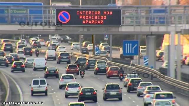 Madrid restringe aparcamiento por la contaminación