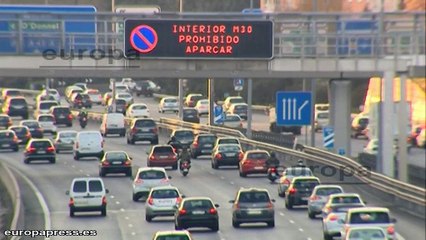 Madrid restringe aparcamiento por la contaminación