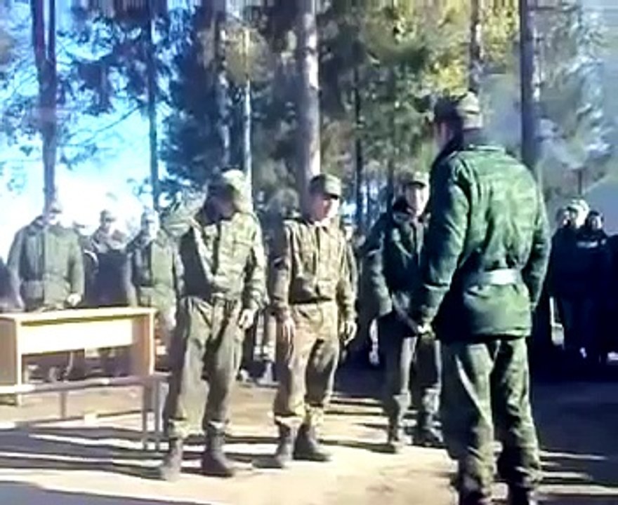 Ну солдат и вымочил ОБЯЗАННОСТИ ДНЕВАЛЬНОГО