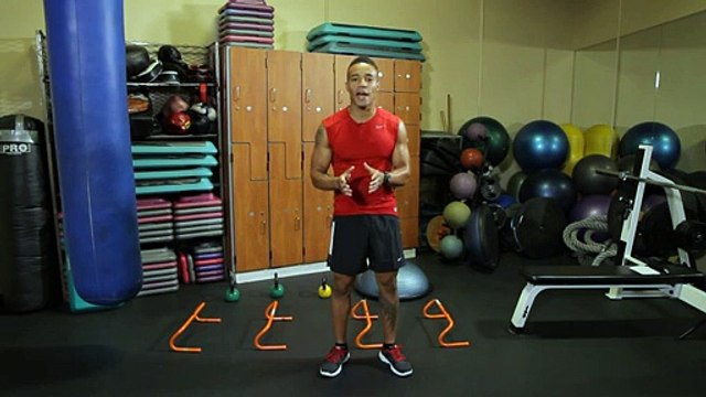 Differences Between Building Muscles & a Toned Body