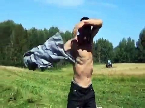 МУжик классно отжигает!ржач!Man class annealed ! rzhach