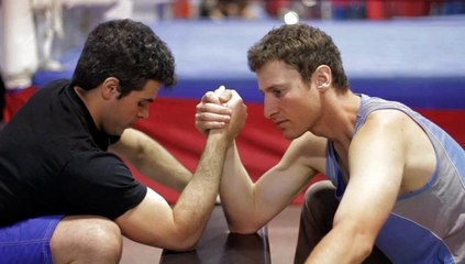 How to Increase Bone Strength With Arm Wrestling