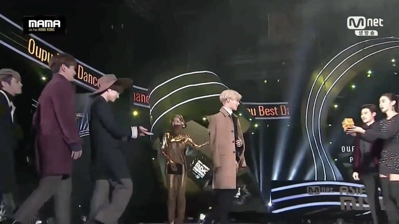 [ENG SUB] 151202 SHINee (‎샤이니) _Best Dance Performance Male Group 2015 MAMA