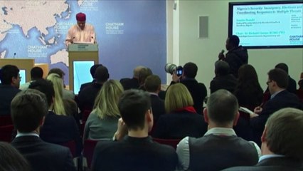 نيجيريا تحقق في اختلاس مليارات الدولارات