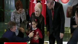 Minik Konuğu Söyledi Erdoğan Eşlik Etti