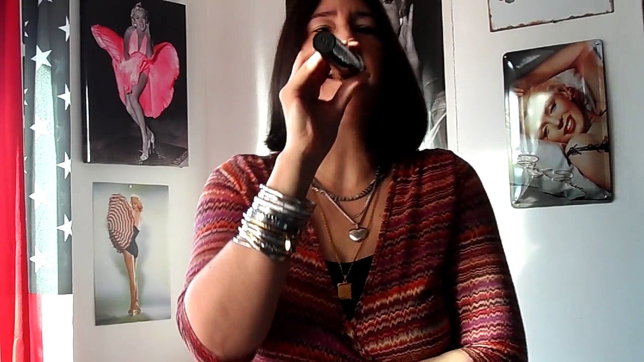 chantal  goya  adieux les jolis foulards adieux tous les madras!!...