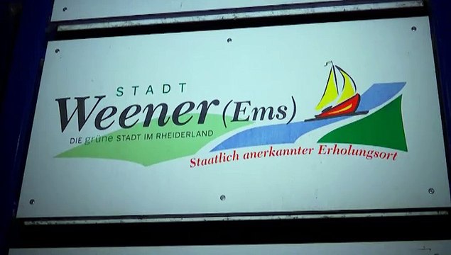 Beelden: Schip ramt spoorbrug bij Weener - RTV Noord