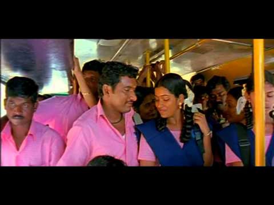 Mudhal Mazhaiyae Mayandi Kudumbathar Movie Song