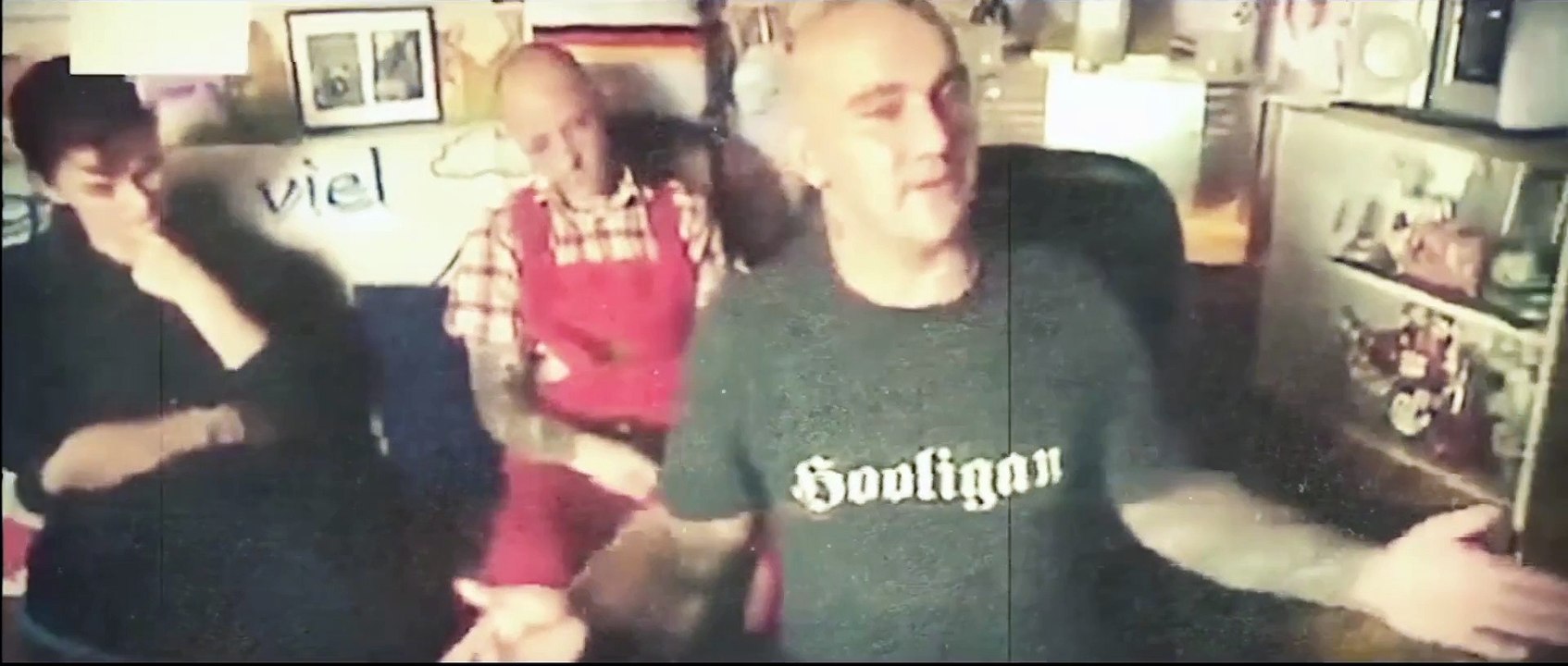 SWISS & DIE ANDERN - Gangster vom Asylheim (offizielles Video)
