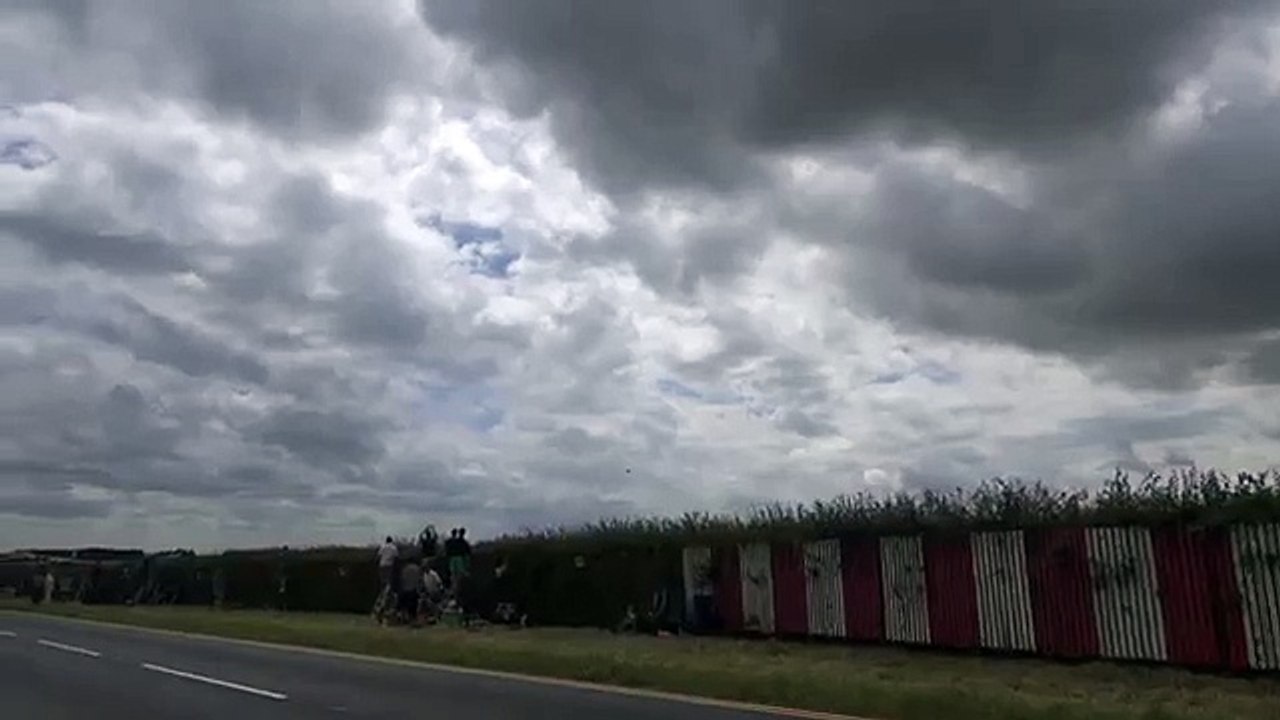 Turkish F-16 Pilot Ducks Under The Glide Slope, Low Over The Plane Spotters.